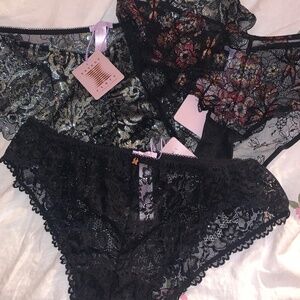 Beautiful Laced 3-Piece Set Panties